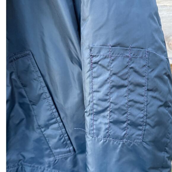 Lee Outerwear Vintage 1970s Blue Nylon Jacket with red quilted inside Large - Picture 6 of 6